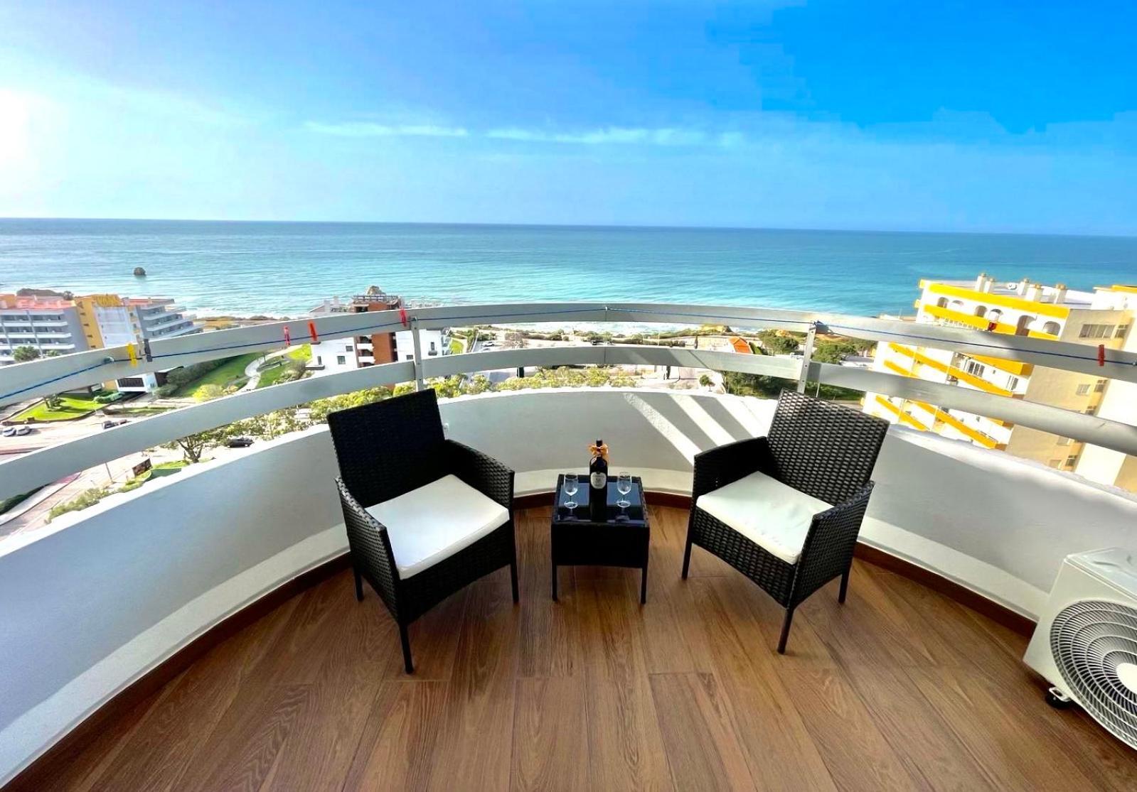 Top Ocean View Apartment - Amazing Sunset - Modern Style - Pool & 200M To Beach Portimao Luaran gambar